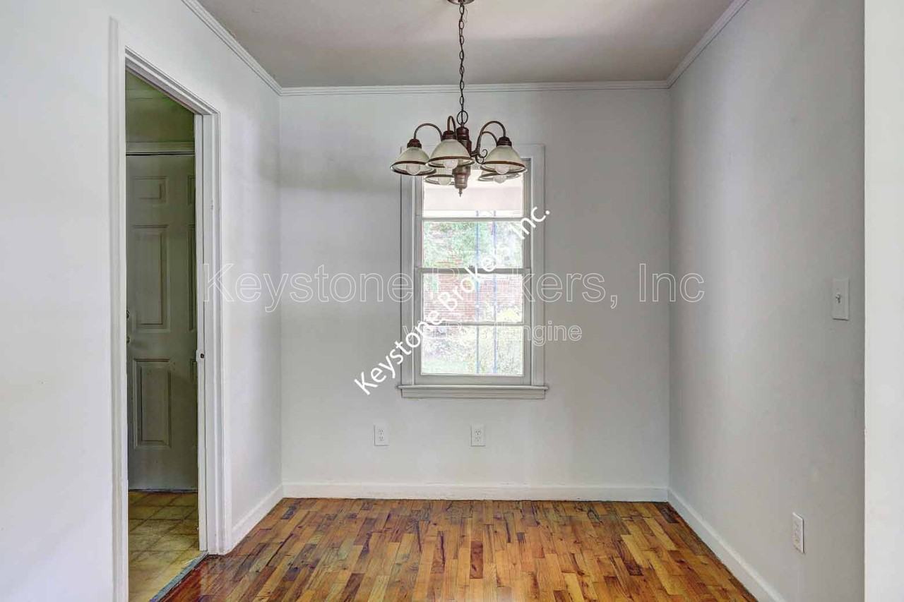 4069 Blair Ct - Photo 4 of 6