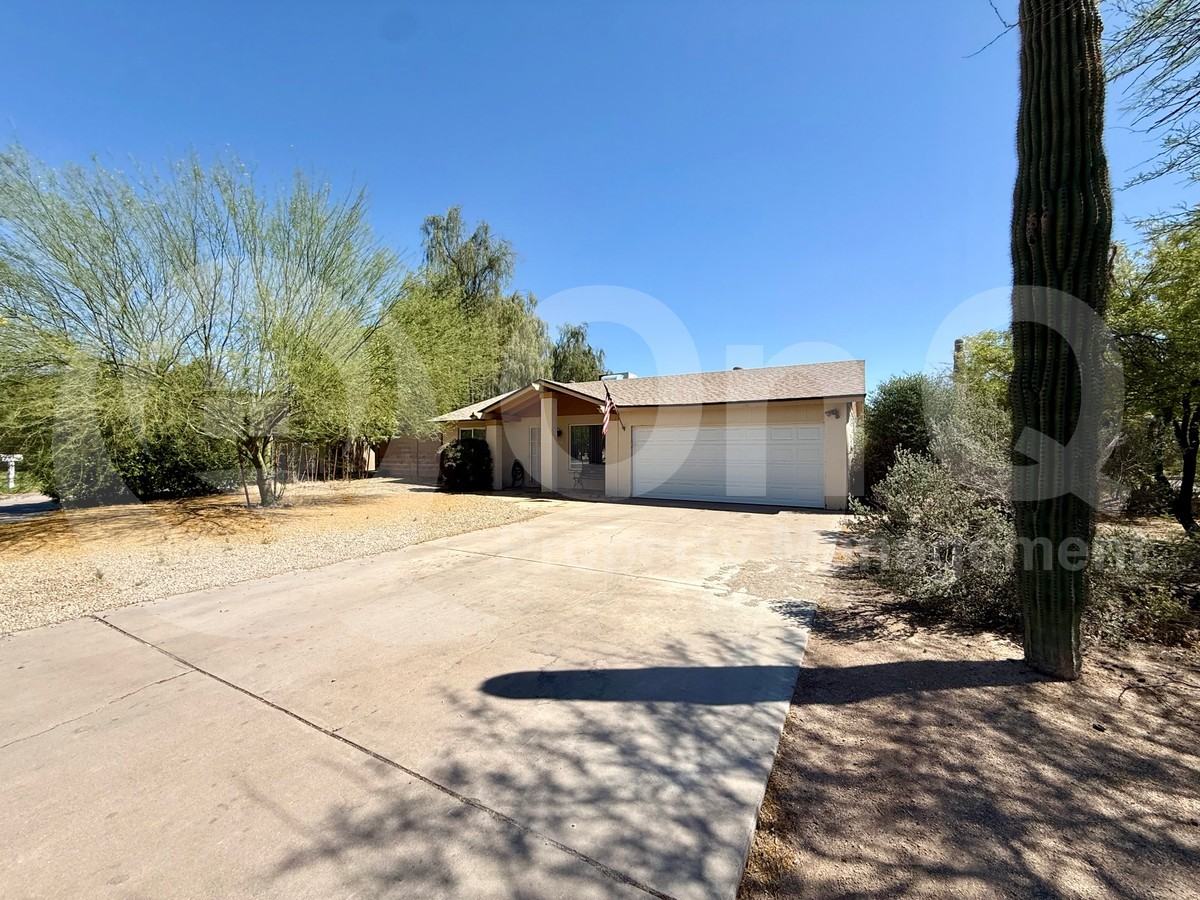 407 E Harvard Dr - Photo 2 of 21