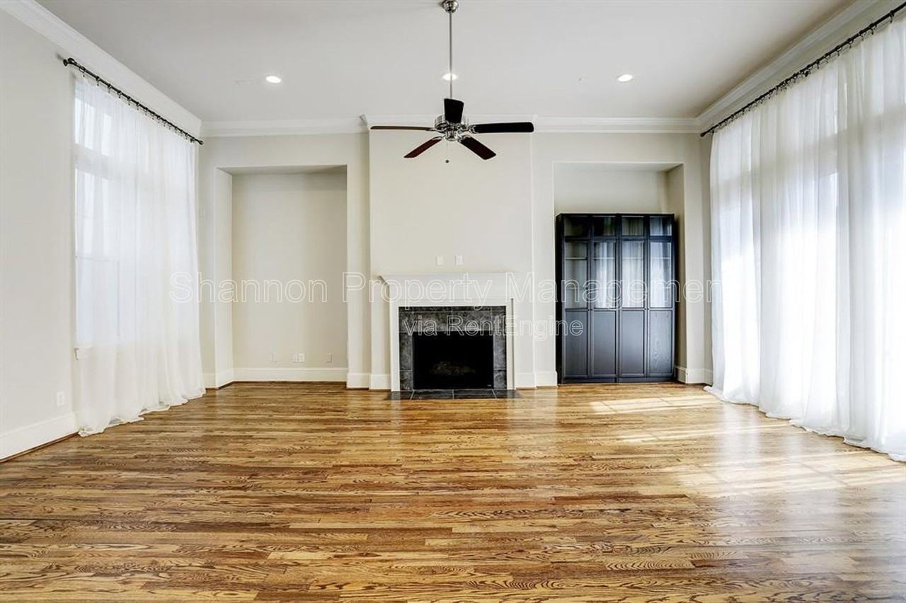 5108 Larkin St - Photo 3 of 20