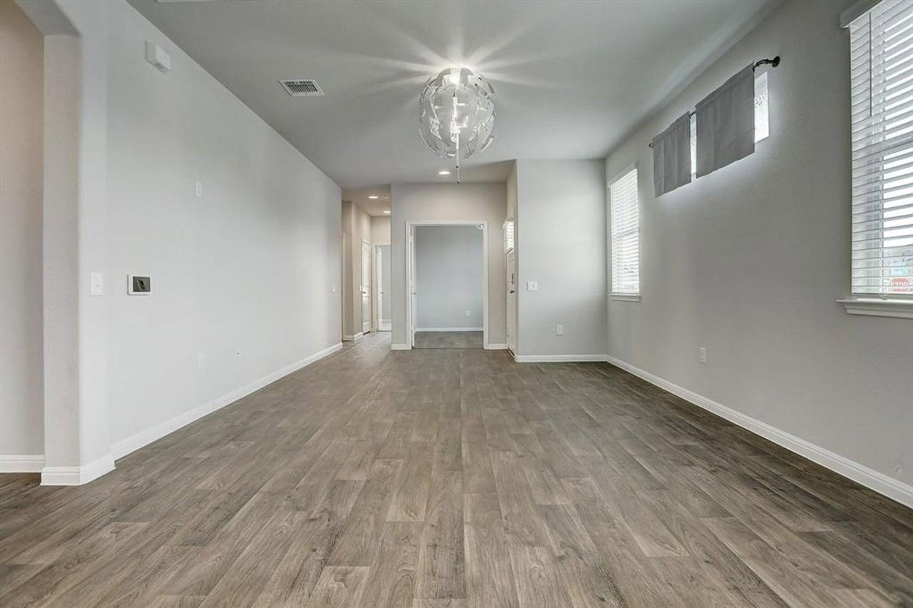 14218 Handel Dr #8B - Photo 2 of 10