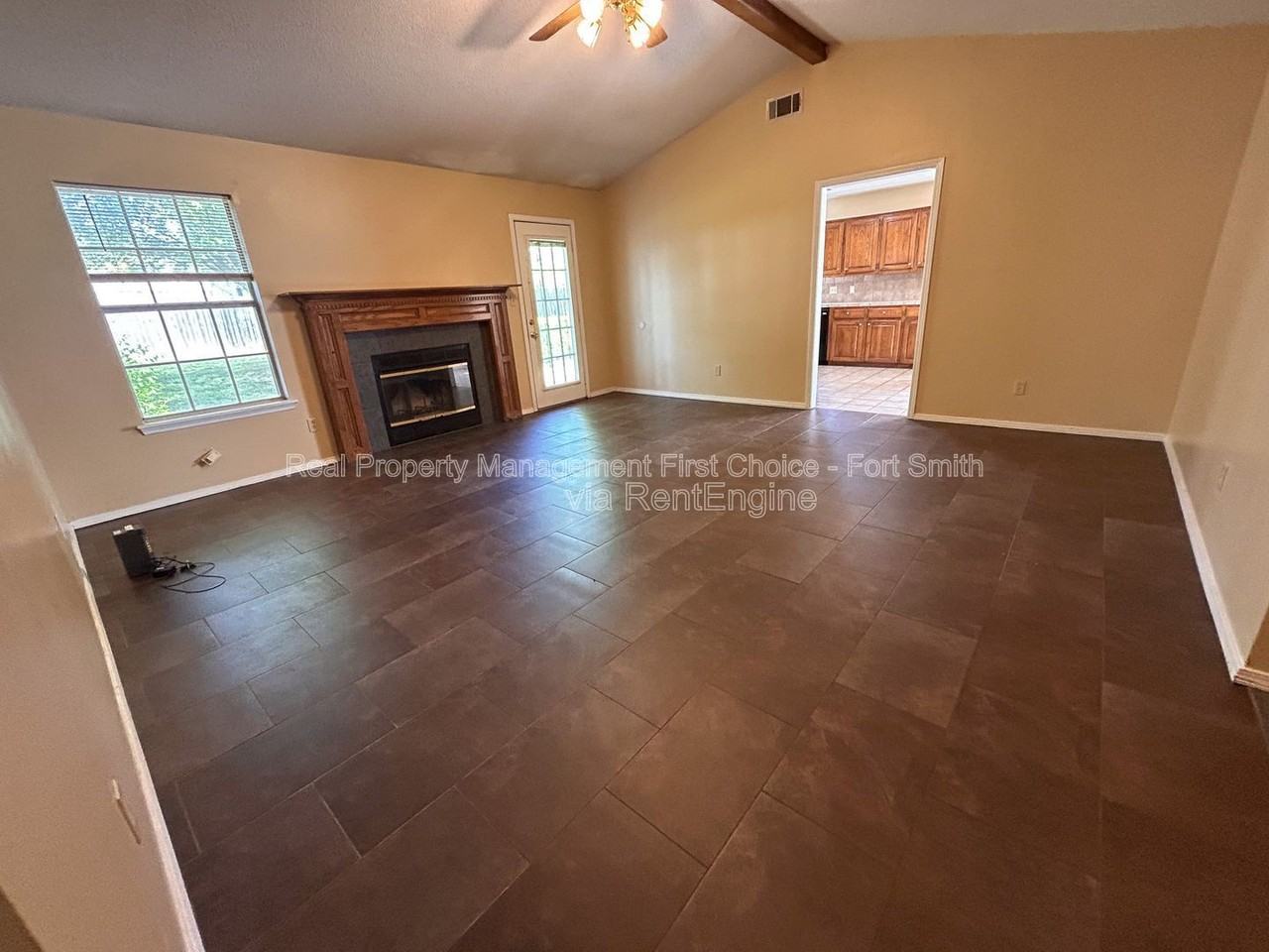 2106 Breckenridge Ter - Photo 2 of 27