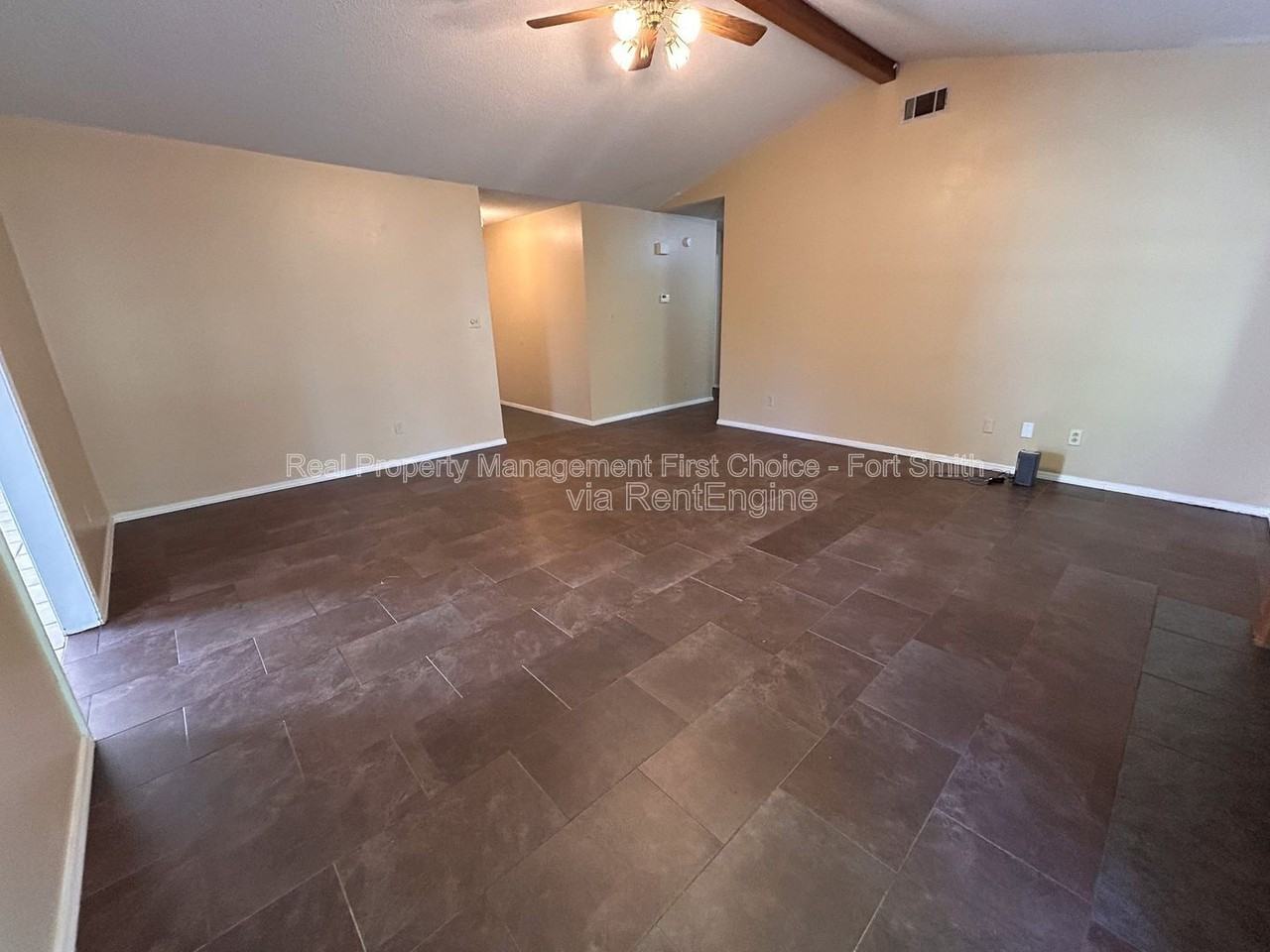 2106 Breckenridge Ter - Photo 4 of 27