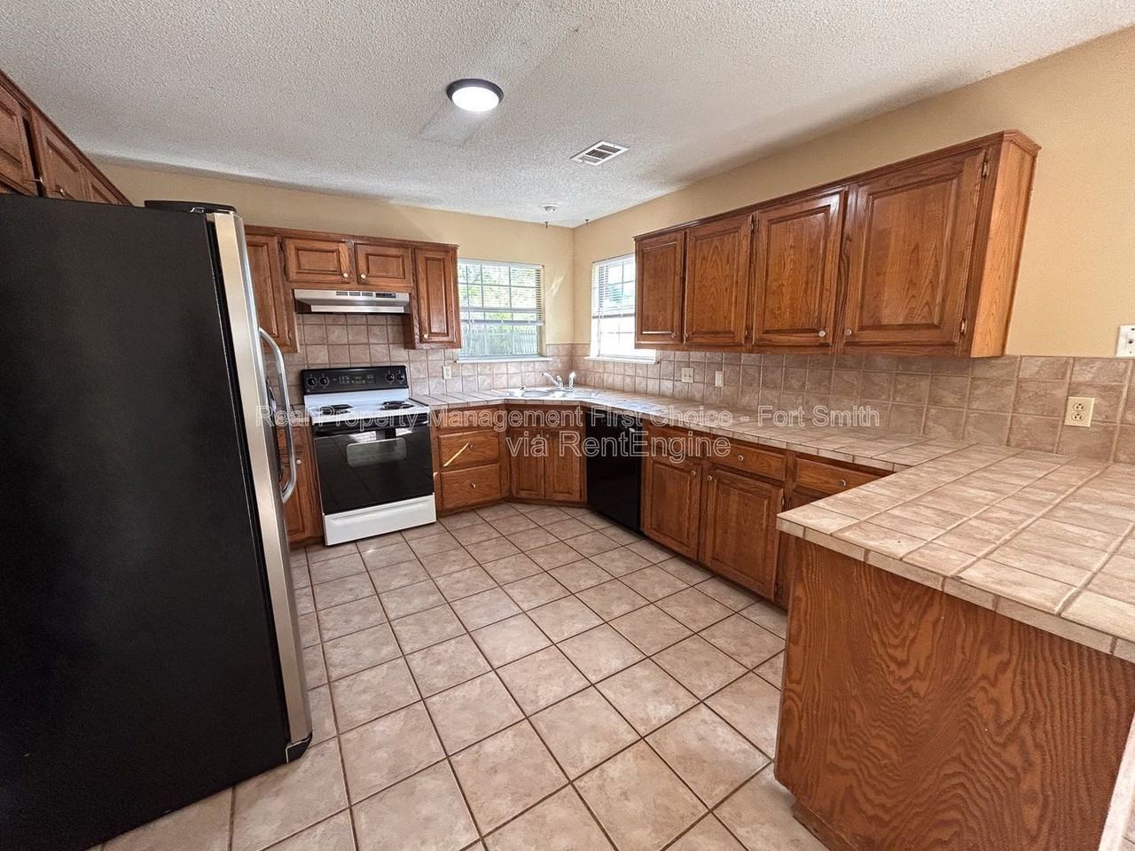 2106 Breckenridge Ter - Photo 7 of 27