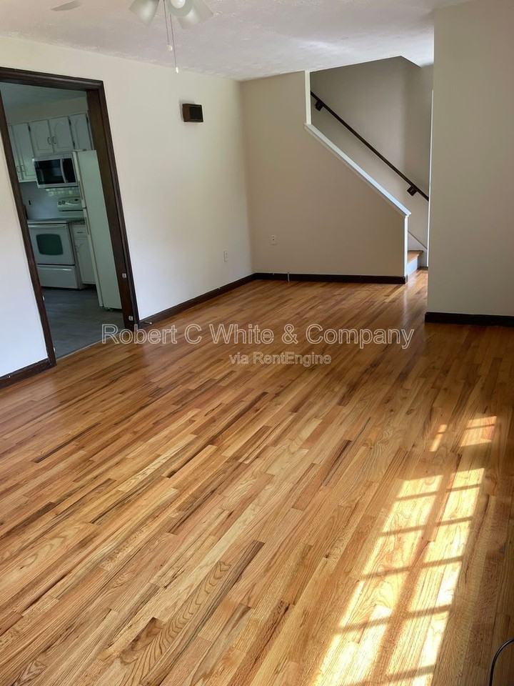 25 Regency Ct - Photo 5 of 20