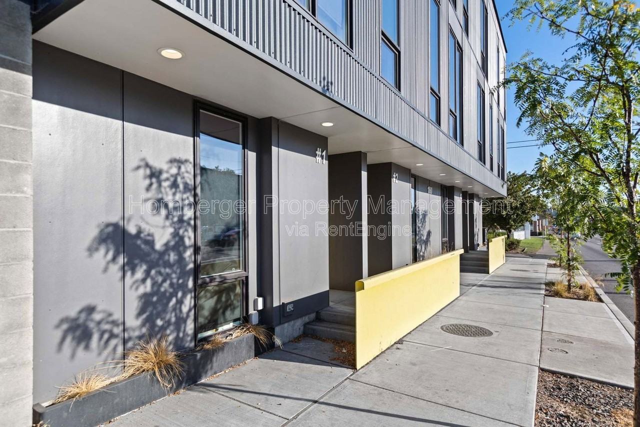 1860 N Hamilton St #3 - Photo 2 of 31