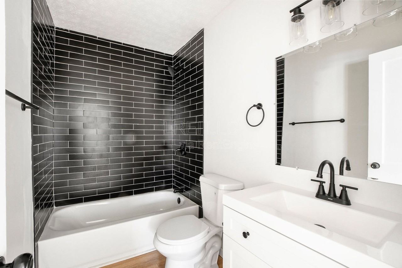 320 N 36th St - Photo 5 of 11