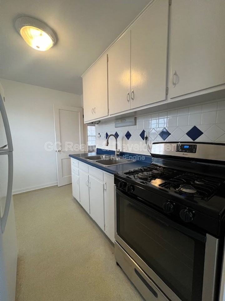 20 N 5th Ave #C - Photo 7 of 17