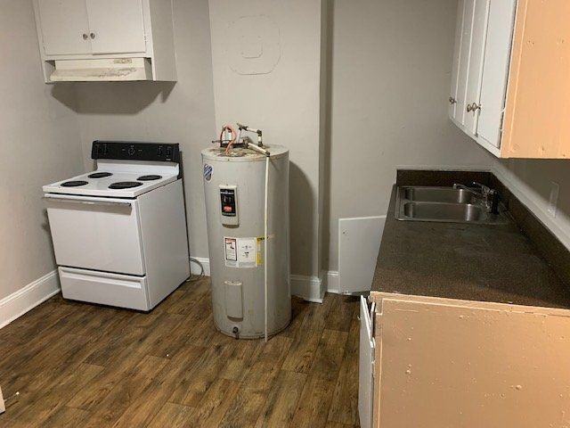 209 Nash St - Photo 6 of 13