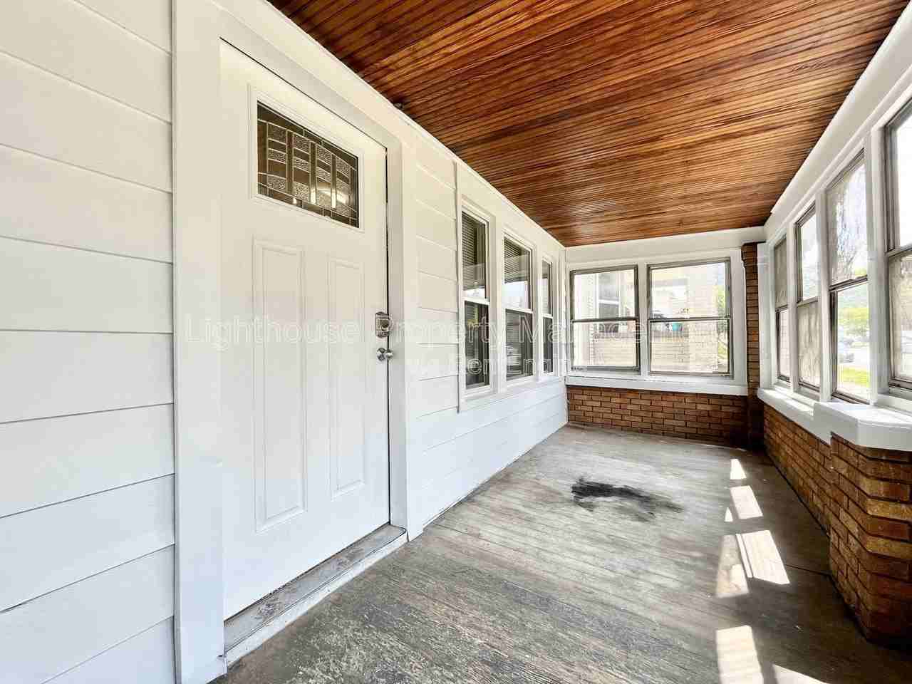 429 Carrier St Ne - Photo 2 of 28