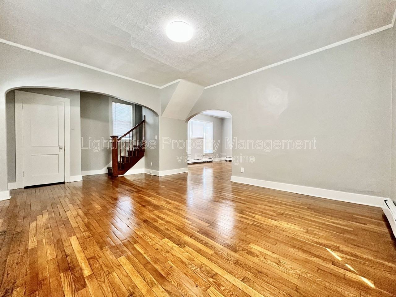 429 Carrier St Ne - Photo 4 of 28