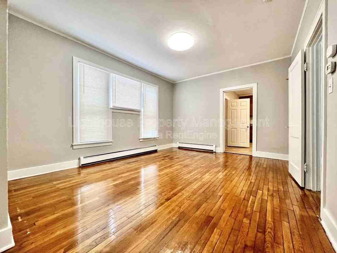 429 Carrier St Ne - Photo 6 of 28