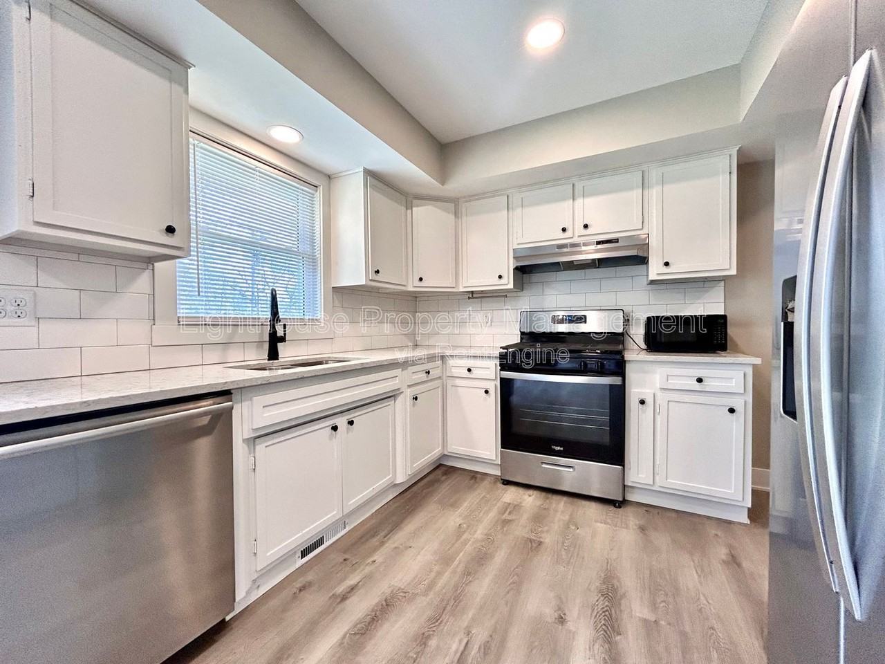 818 Delray Ave Se - Photo 2 of 35