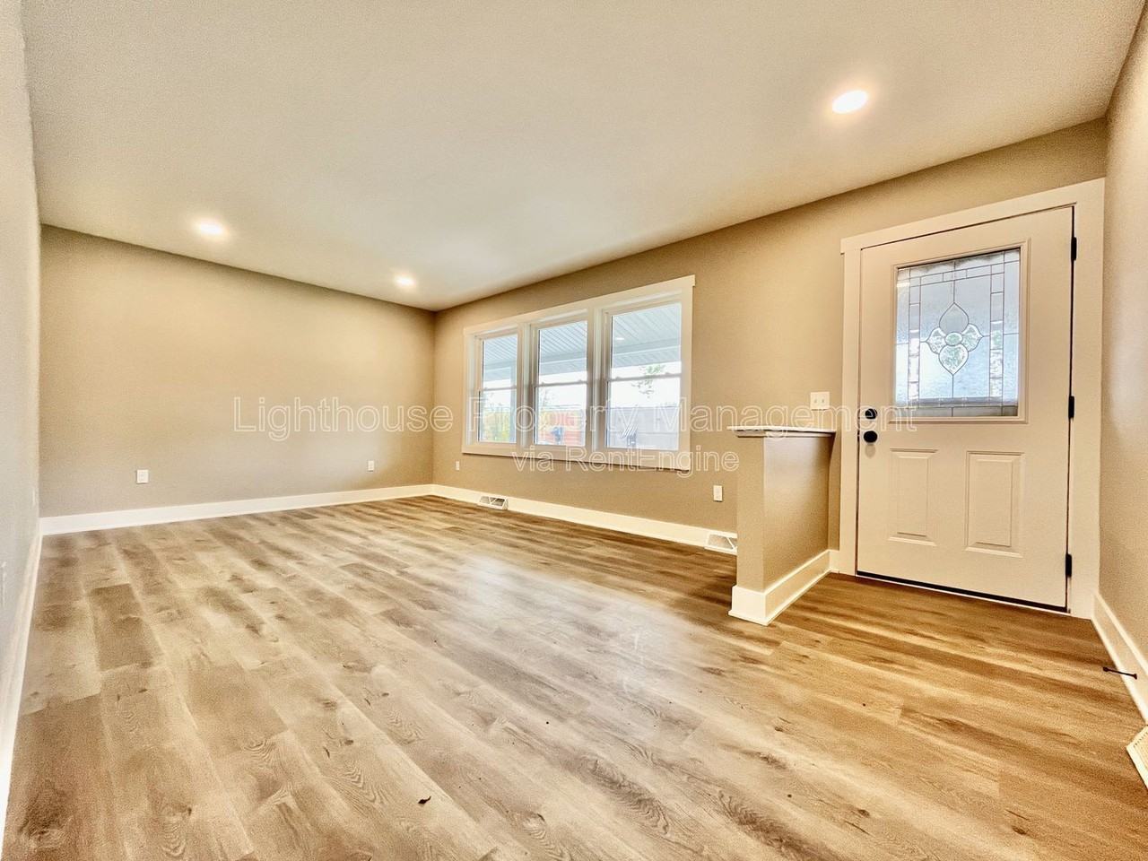 818 Delray Ave Se - Photo 7 of 35