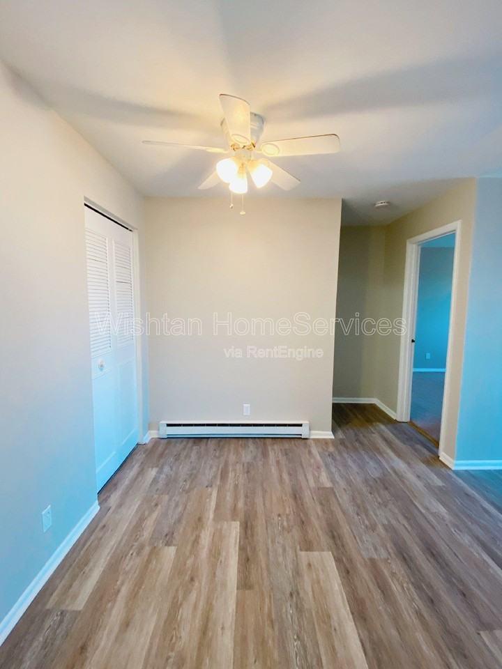 203 N Charleston Blvd #5 - Photo 6 of 18