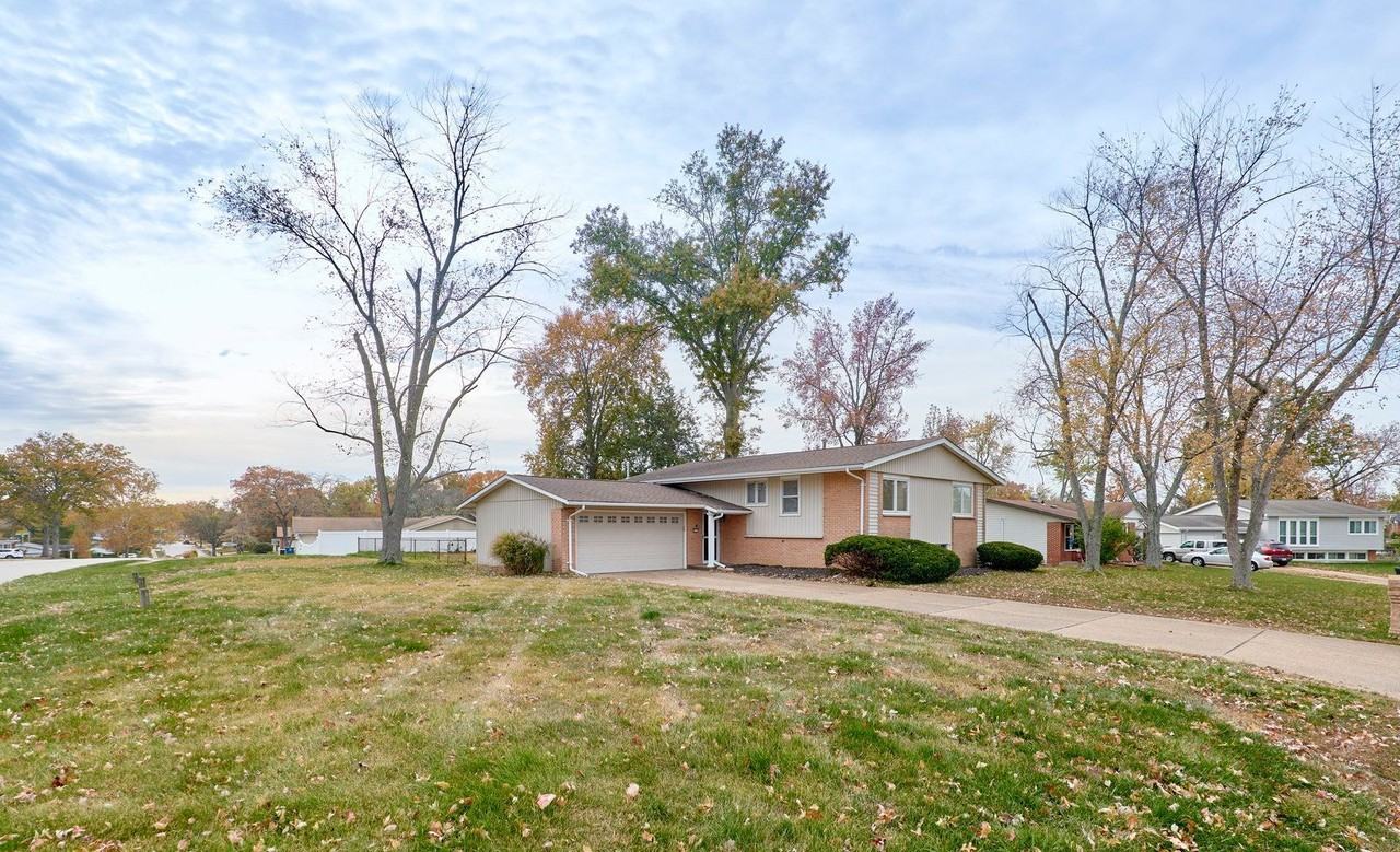 5134 Red Cedar Ct - Photo 2 of 36