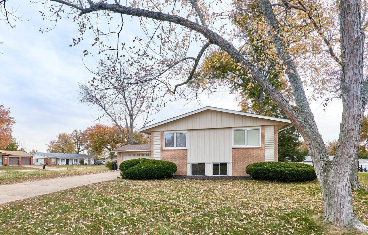 5134 Red Cedar Ct - Photo 5 of 36