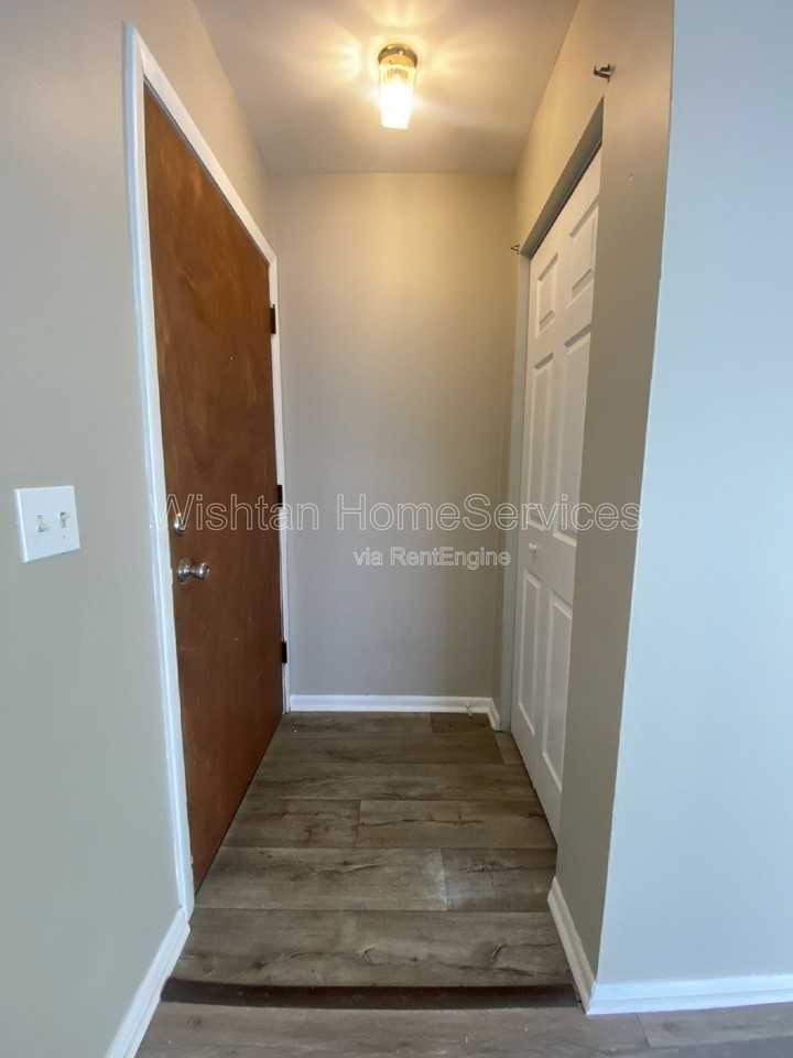 202 N Charleston Blvd #1 - Photo 7 of 18