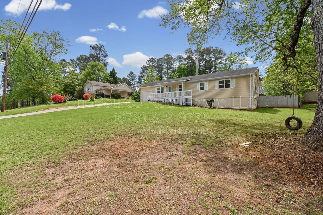 1321 Timbercrest Dr - Photo 3 of 34