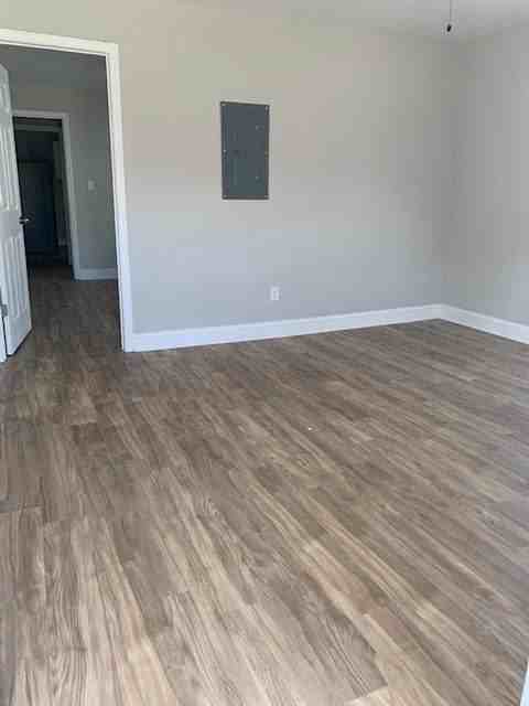 405 Deck St #B - Photo 2 of 15