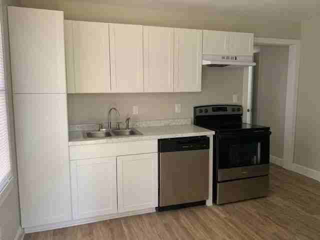 405 Deck St #B - Photo 7 of 15