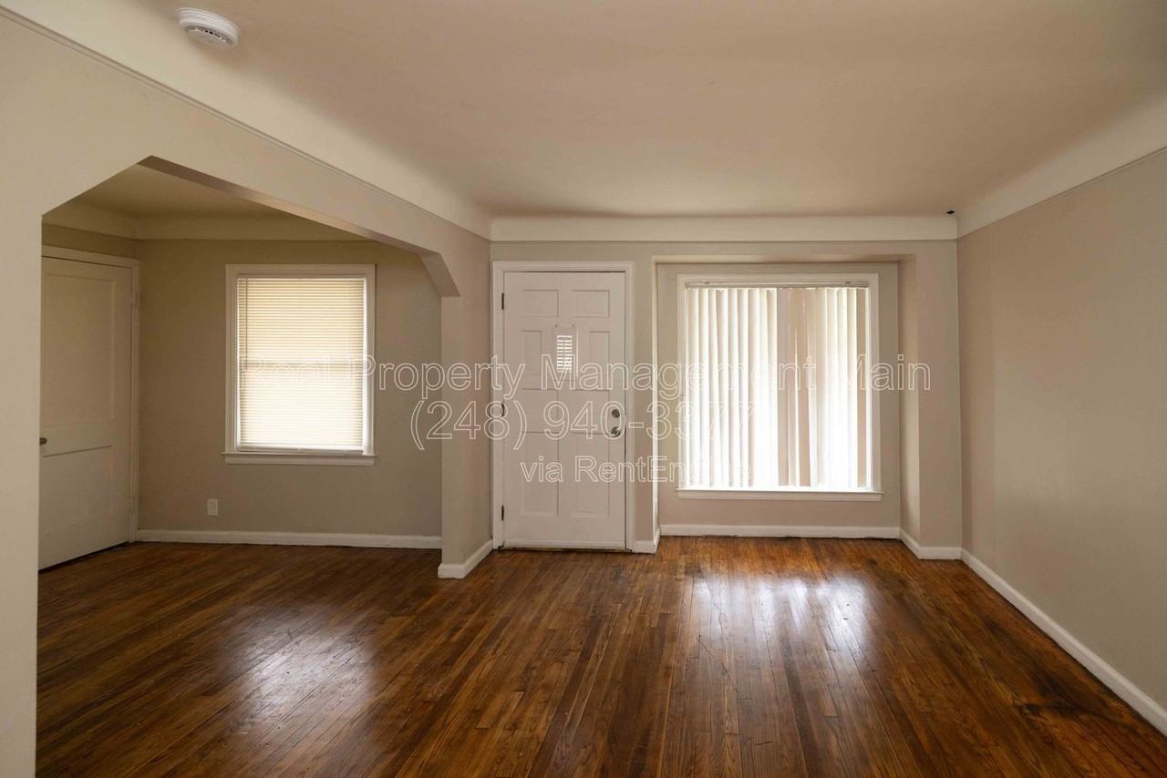 20772 Dexter Blvd - Photo 5 of 32