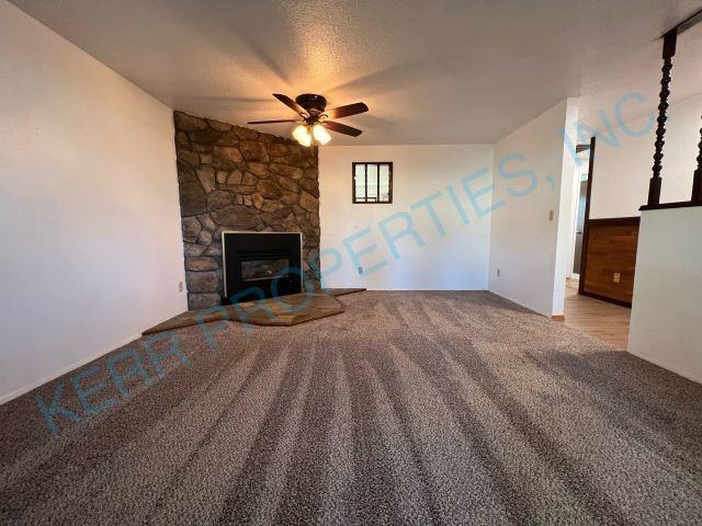 18138 Seaman St - Photo 3 of 22