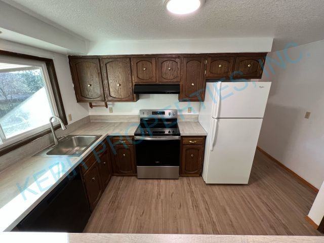 18138 Seaman St - Photo 6 of 22