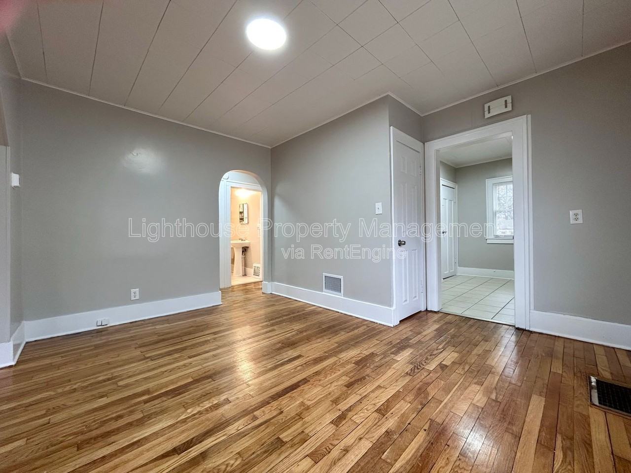 2174 Continental St - Photo 6 of 33