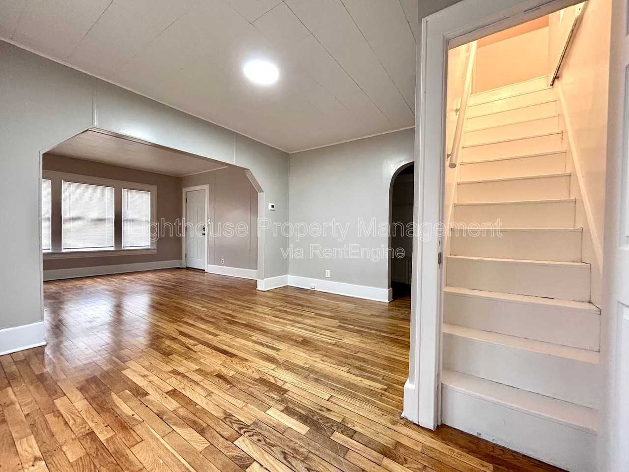 2174 Continental St - Photo 7 of 33