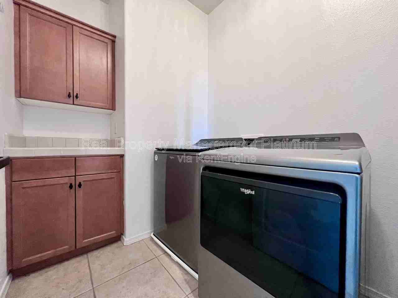 1766 Glen Oban Ln - Photo 6 of 27