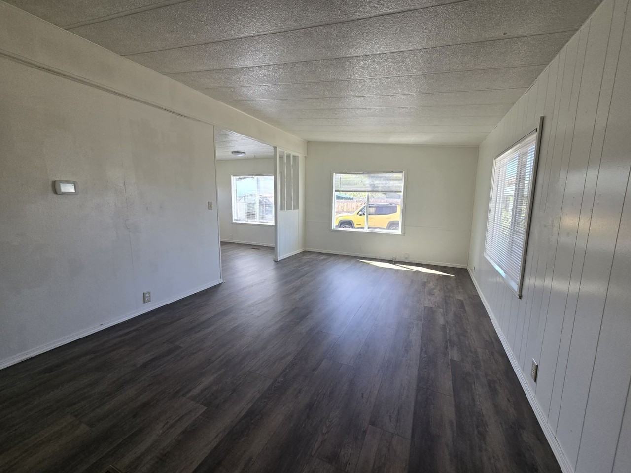 2097 Castle Ave - Photo 3 of 17