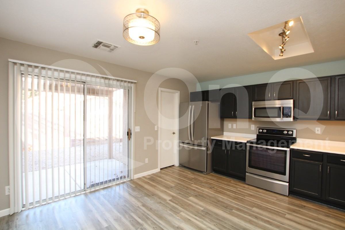 8946 E Yucca St - Photo 2 of 17