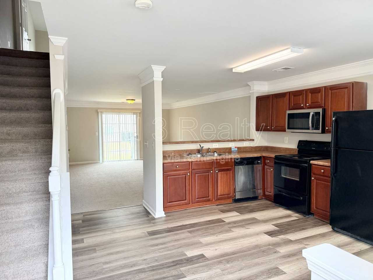 837 Crestwell Cir Sw - Photo 2 of 24