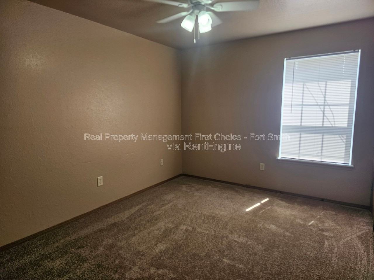 31 Cedar Creek Ct #4 - Photo 5 of 13