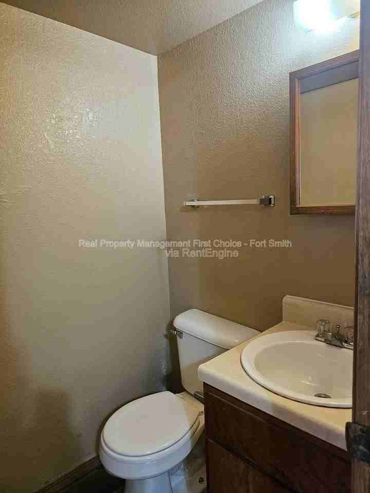 31 Cedar Creek Ct #4 - Photo 7 of 13