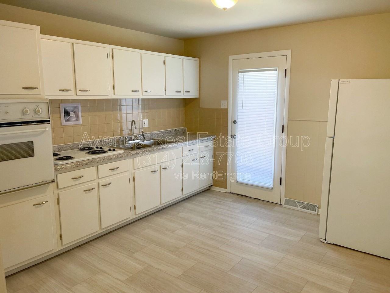 4081 Esseldale Dr - Photo 4 of 11