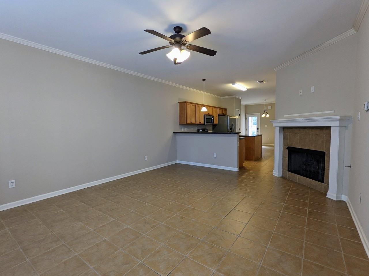 200 Shelley Cv - Photo 3 of 22