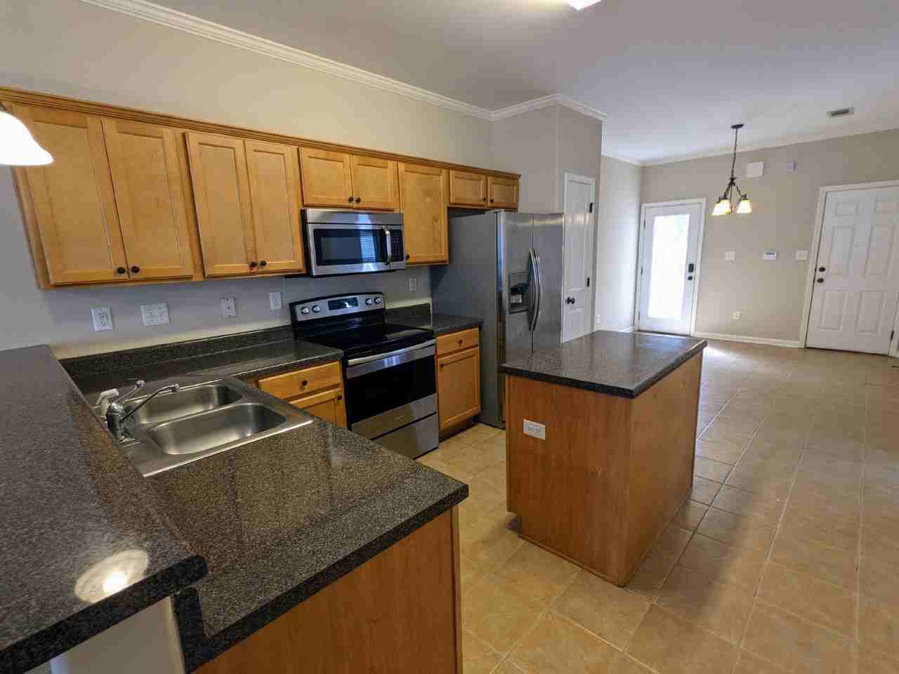 200 Shelley Cv - Photo 6 of 22