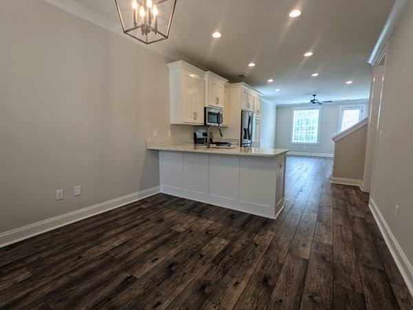 414 Live Oak Dr - Photo 7 of 29