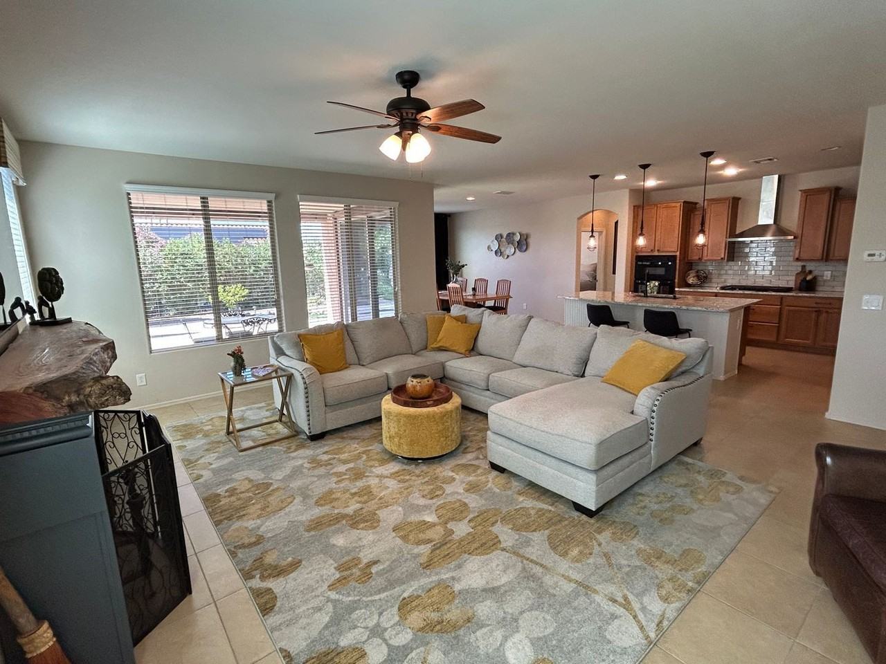 26864 W Piute Ave - Photo 6 of 30