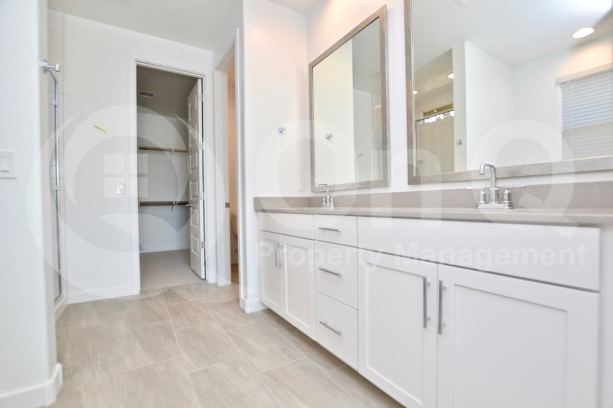 18847 W Desert Hills Dr - Photo 4 of 32