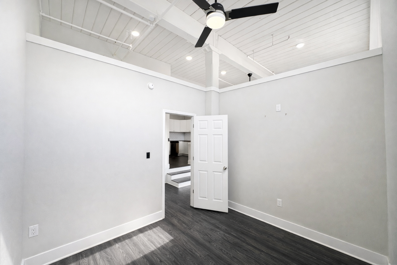 161 Mangum St Sw #204 - Photo 4 of 26