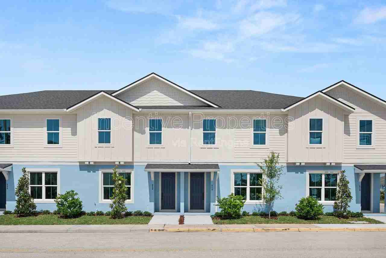 438 Goodall Ave - Photo 3 of 41