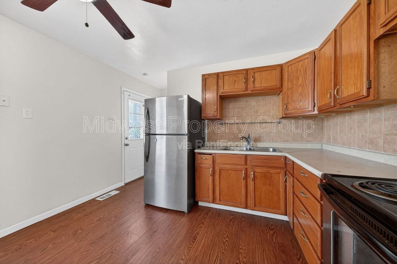 12405 Pizarro Dr - Photo 5 of 28