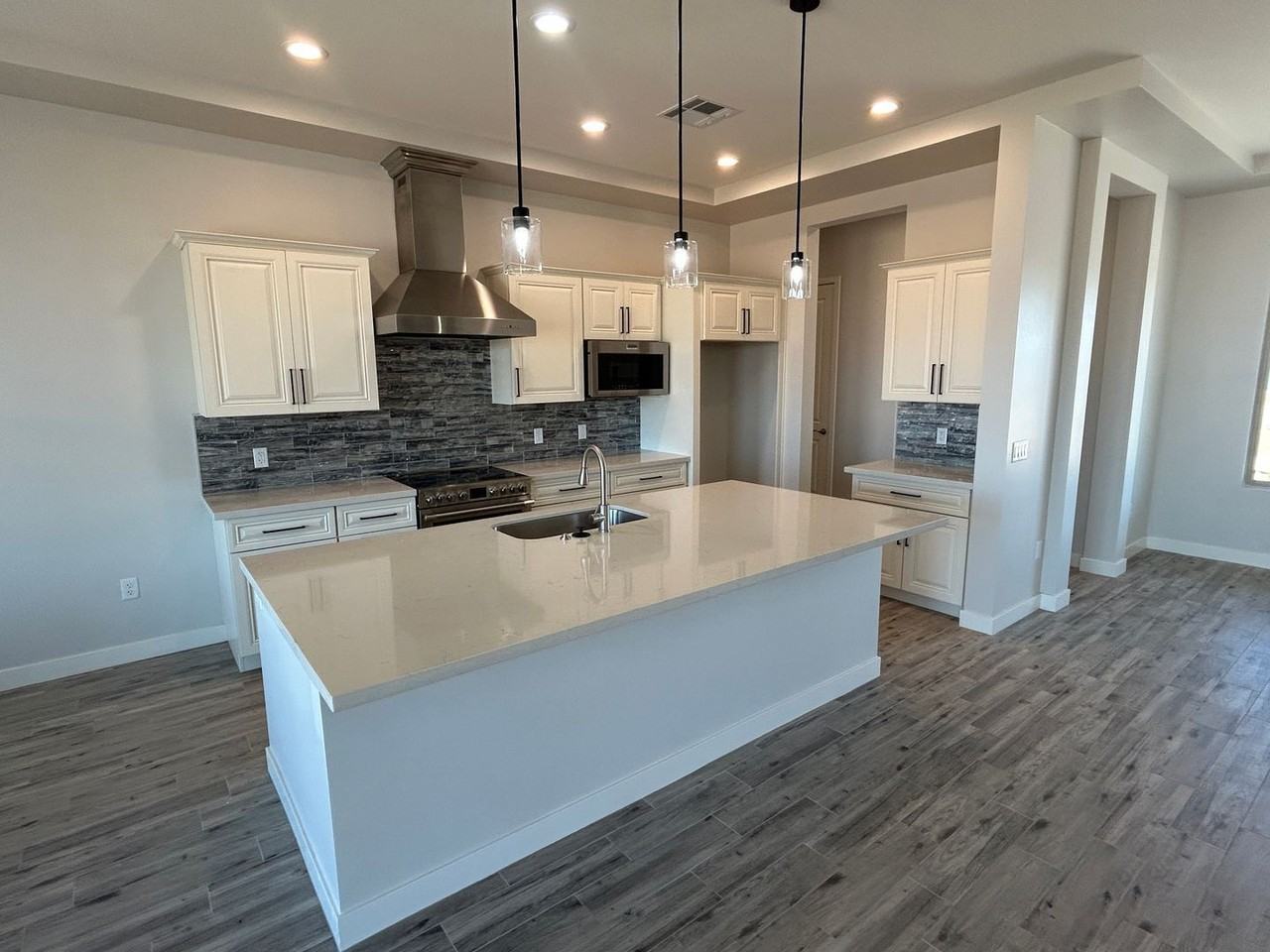 23175 W Skinner Rd - Photo 5 of 24