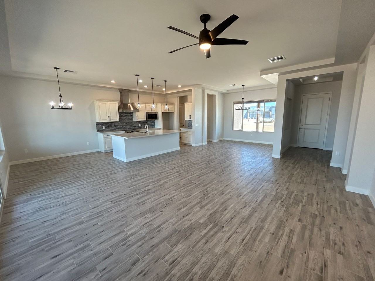 23175 W Skinner Rd - Photo 7 of 24