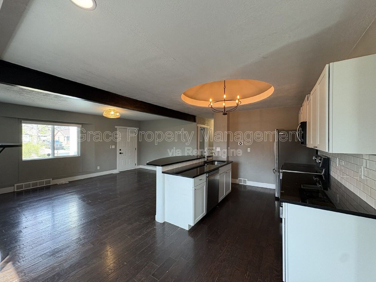 2900 Pontiac St - Photo 5 of 23