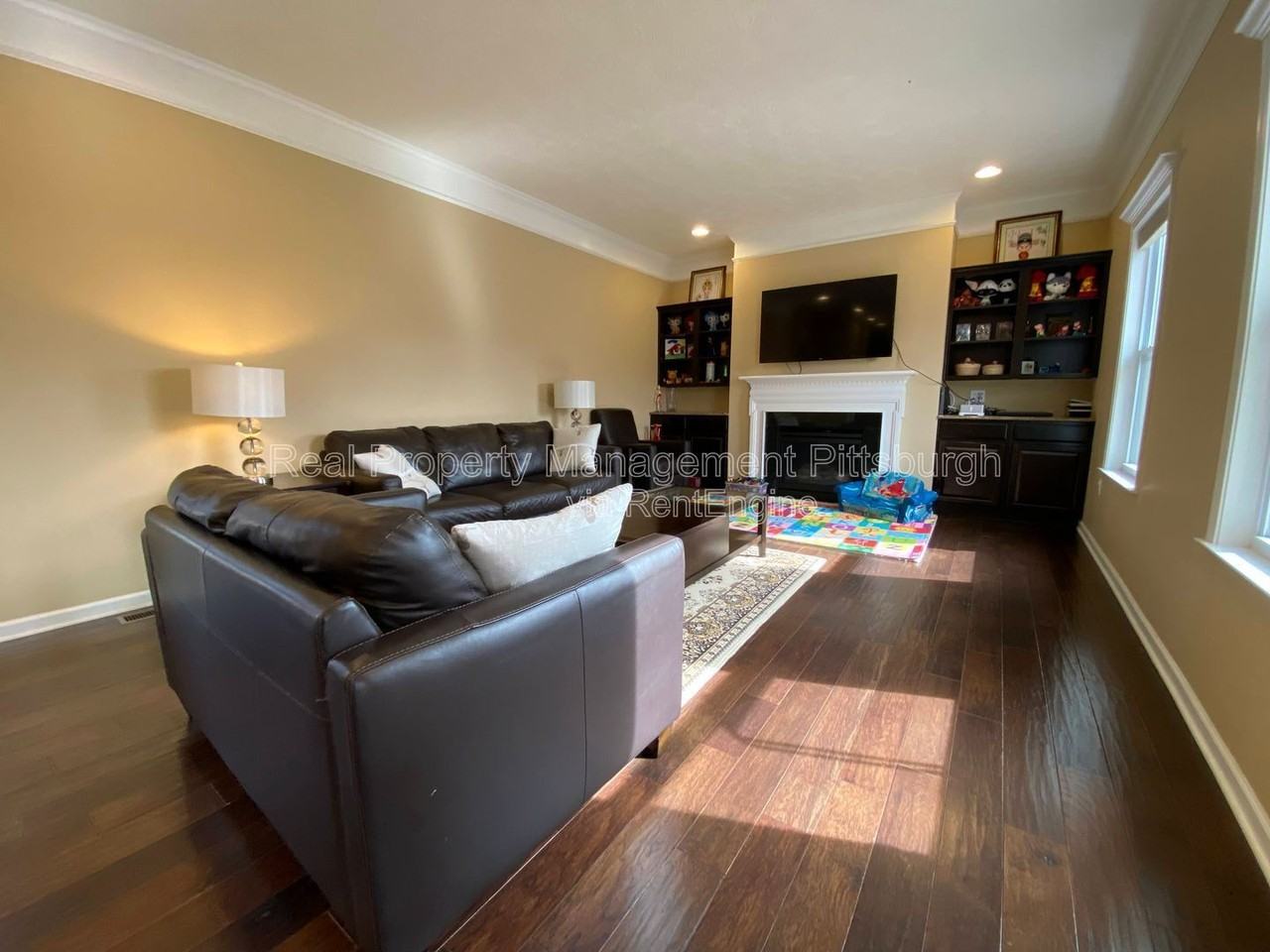 449 Beech Dr - Photo 2 of 30