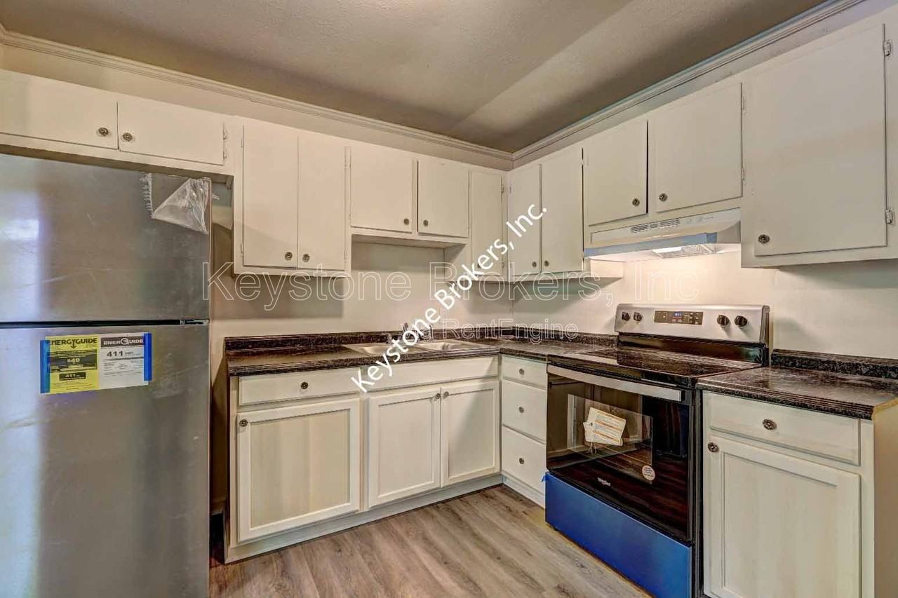 1208 Fourth Ave W - Photo 5 of 9