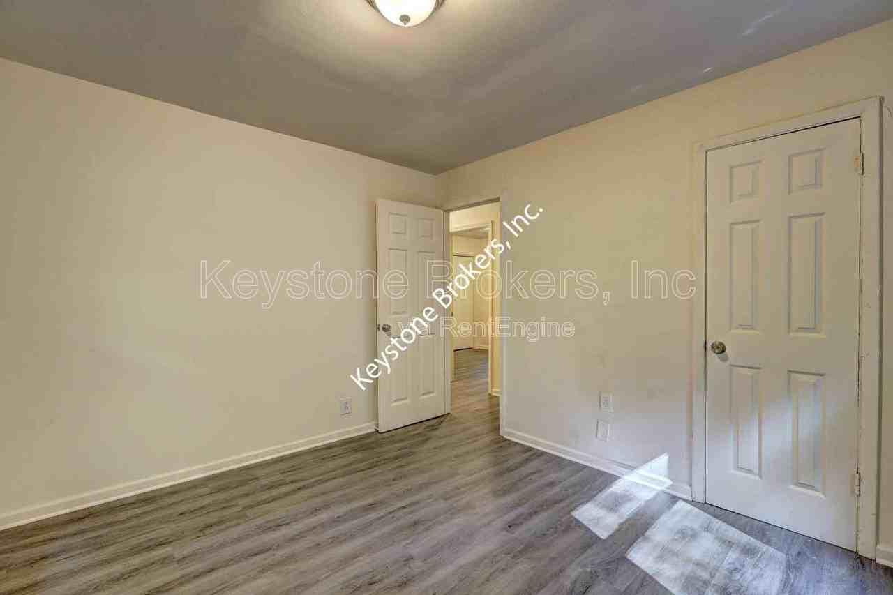 1208 Fourth Ave W - Photo 7 of 9